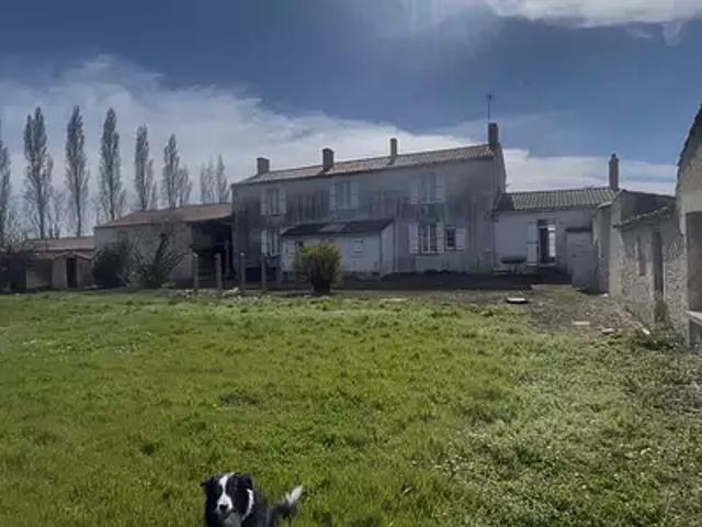 Angles 85750 Achat / Vente maison 9 pièces t9 au dernier étage