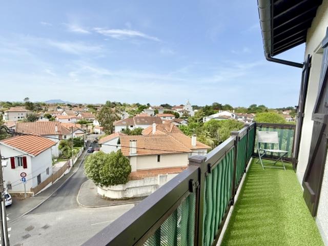 ANGLET 5 CANTONS T3 DERNIER ÉTAGE