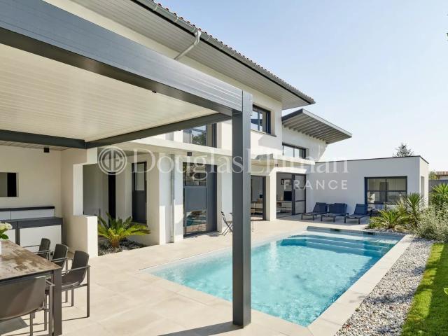 Anglet 5 Cantons Villa avec piscine 184m² Anglet