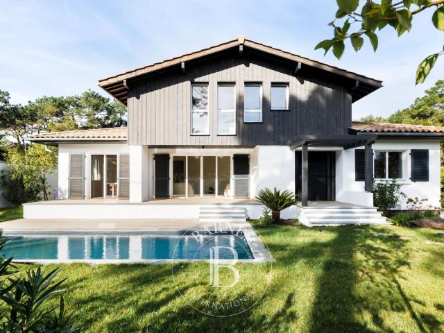 Anglet, Golf De L'imperatrice, Maison Entièrement Rénovée Av. 210m² Anglet