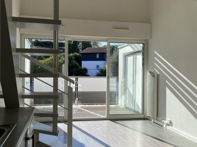 ANGLET GRAND STUDIO TERRASSE