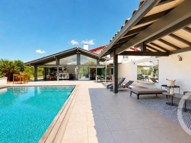 ANGLET, maison à vendre, 5 pièces, 186 m²