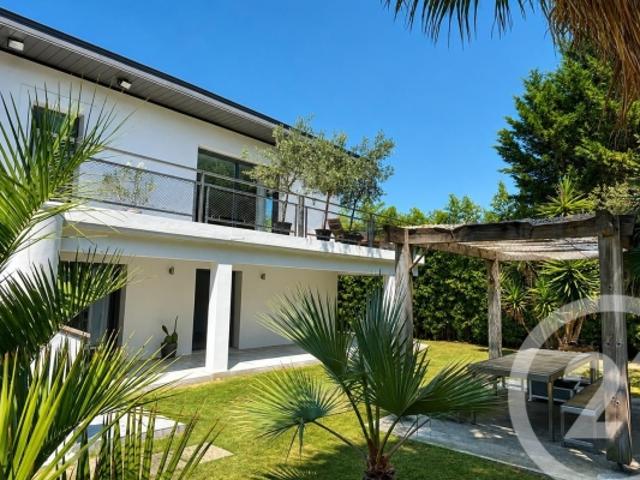 ANGLET, maison à vendre, 8 pièces, 211 m²