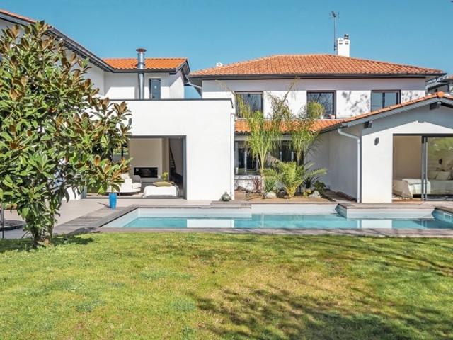 ANGLET MAISON D'EXCEPTION 330 M²