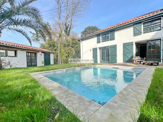 ANGLET MAISON HAUT DE GAMME T6 DE 180M² HAB ALLIANT CHARME ET ELEGANCE