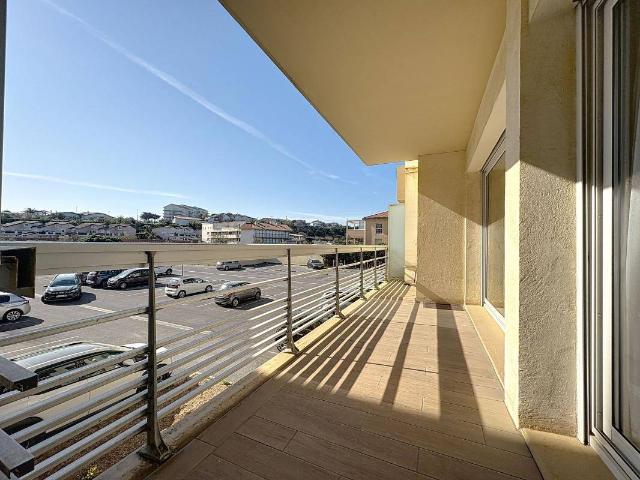 Anglet Sables d'Or – T2 avec terrasse et parking à la plage