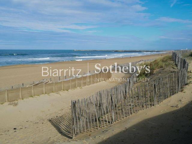 ANGLET Sublime maison contemporaine
