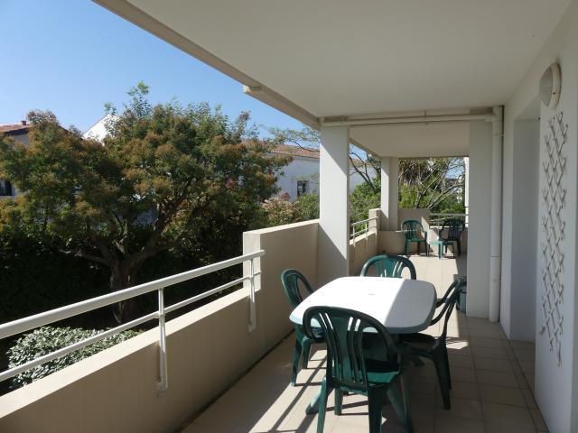 ANGLET Superbe T4 meublé de 107 m2 avec ascenseur, terrasses, cave et double parking en sous sol