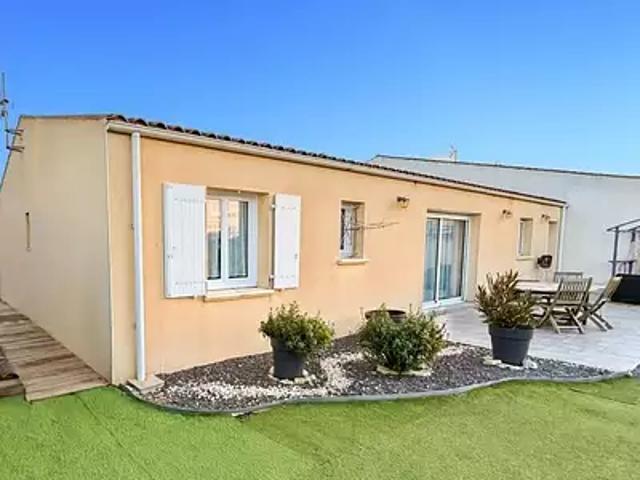 Angliers 17540 Achat / Vente maison 5 pièces t5 piscine jardin