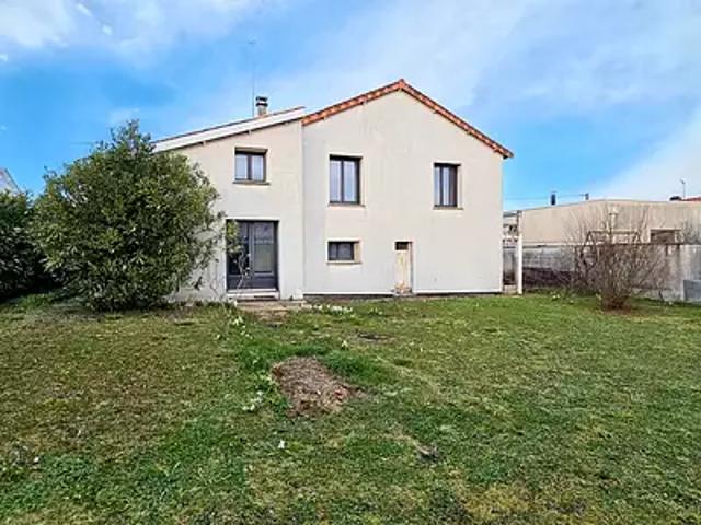 Angoulême 16000 Achat / Vente maison 7 pièces t7 cave parking