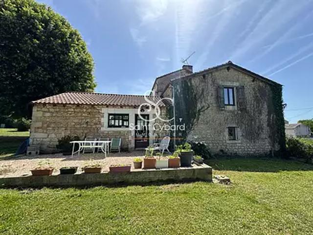 Angoulême 16000 Achat / Vente maison 8 pièces t8 au dernier étage terrasse