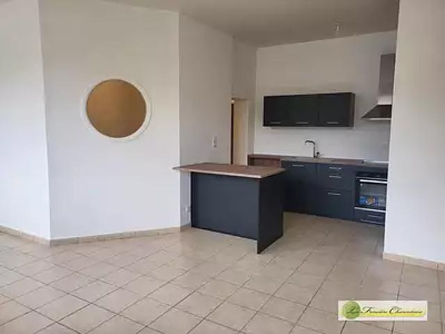 Angoulême 16000 Location appartement 3 pièces t3