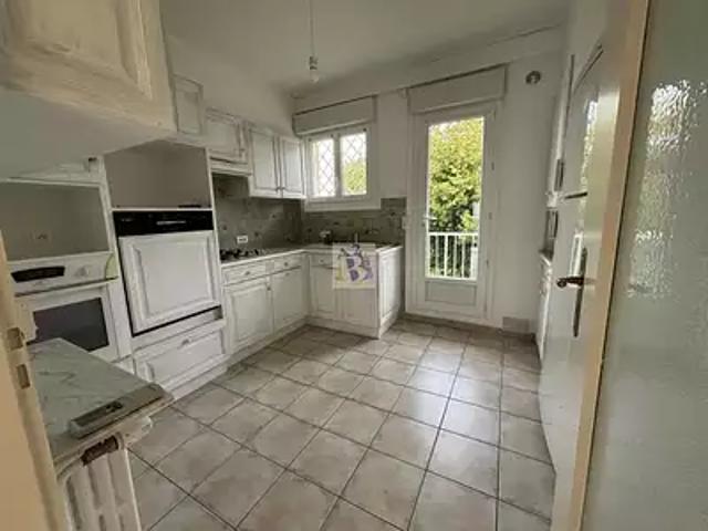 Angoulême 16000 Location appartement 3 pièces t3 cave balcon