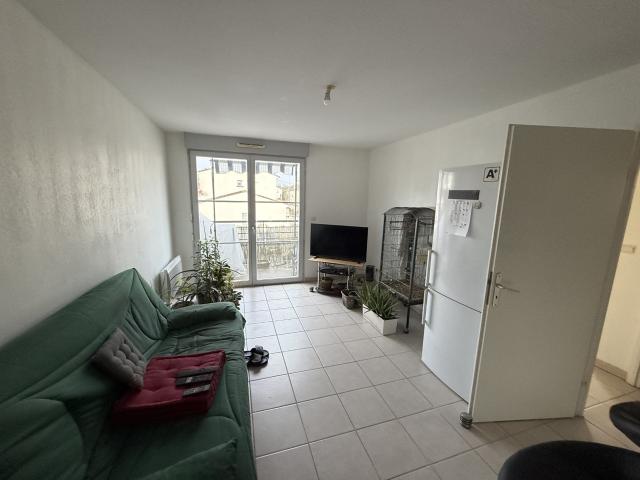 Appartement T3 avec terrasse, parking privatif et fort potentiel Angoulême secteur Ma Campagne