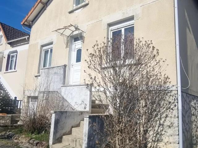 ANGOULEME: porche centre ville