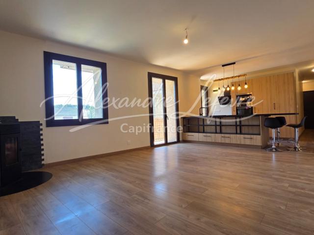 Angoustrine – Appartement T4 rénové avec beaux volumes