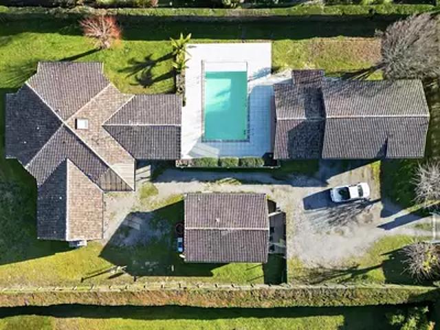 Angresse 40150 Achat / Vente maison 8 pièces t8 piscine terrasse