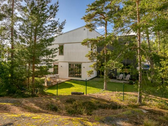 Ängsblomsvägen 1