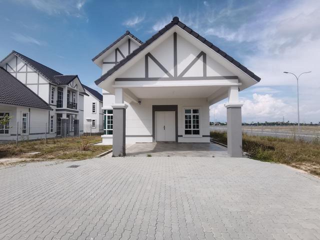 Anjung Gapam 2 Storey Corner Bungalow For Sales
