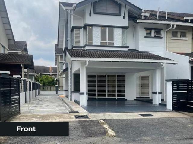 Anjung SuasanaBandar Seri PutraBandar Bukit Mahkota