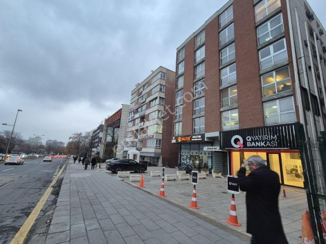 Ank Çank Atatürk Bulvarında Tunus Cad Cepheli 3+1 Kiralık Ofis