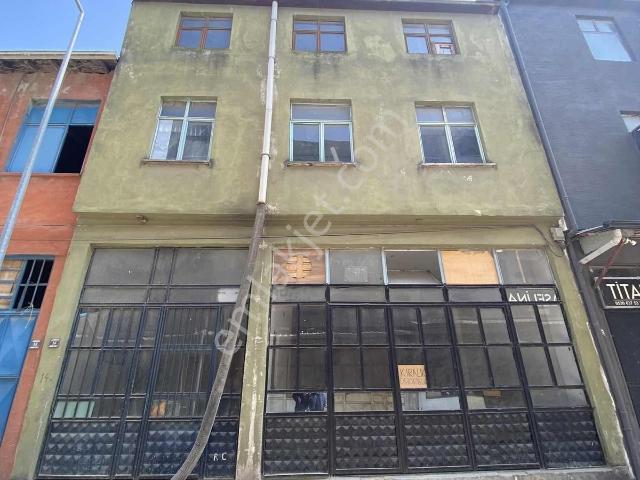 Nezir Gm'den Kiralık İşyeri
