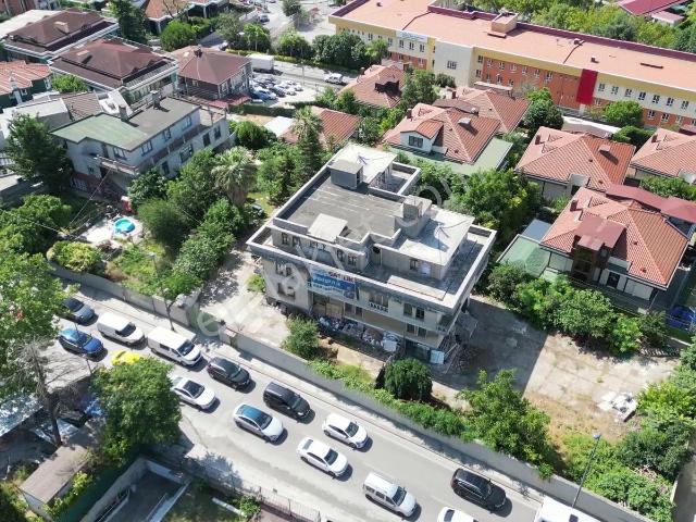 Anka Real Estate/ Kısıklı Alemdağ Caddesinde Satılık Müstakil Ev