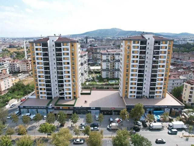 Anka Real Estate/sancaktepe Envarev Cadde Sitesinde Satılık 3+1