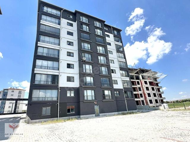 ANKA'DAN MEHMET AKİF'TE 4+1 SİTE İÇİ ARA KAT SATILIK DAİRE
