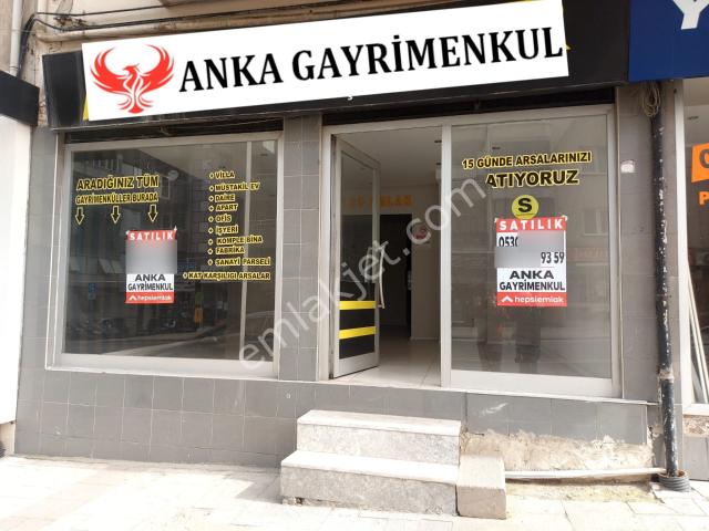 Anka'dan Lise Caddesinde 232m2 Satılık İş Yeri