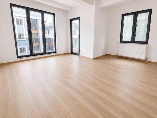 Ankadan Ümraniye Tantavi Geniş Kullanım Büyük Mutfak Sıfır 2+1