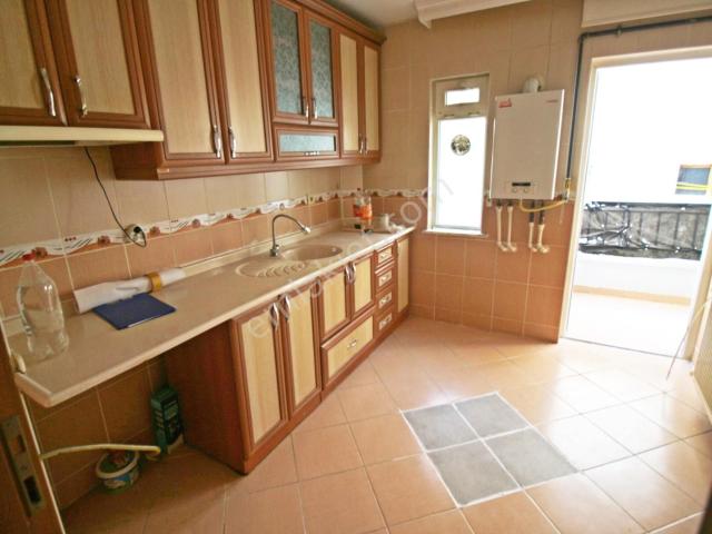 Ankara Cad. Üzeri 3+1 Asansörlü Otoparklı Geniş Ara Kat Daire