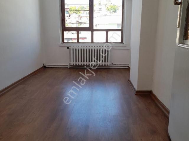 Ankara,altındağ,ulucanlar Cd.sinde,boş,kombili,üst Kat,ön,yapılı,asansörlü
