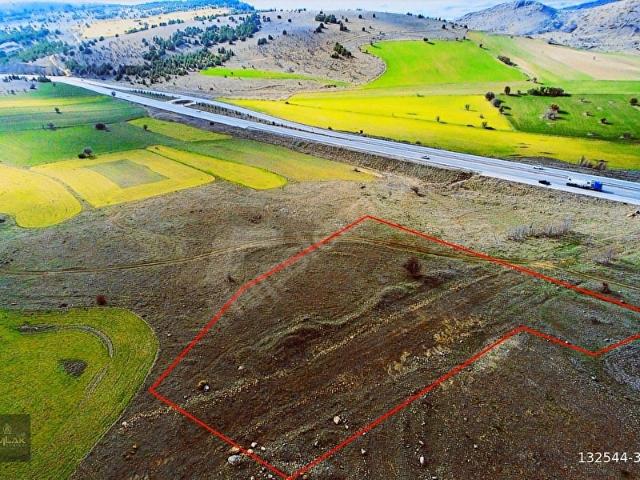 ANKARA ASFALTI KENARI TEK TAPU 5.614 M2 TARLA