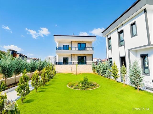 ANKARA BAĞLICADA 5+2 ASANSÖR SATILIK YAPILABİLİR VİLLA