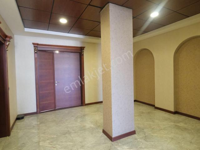 Ankara Gimart Erciyes Sitesinde Satılık Lüks Ticari Bina