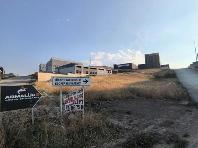 ANKARA SARAYDA KÖŞEBAŞI SATILIK ARSA