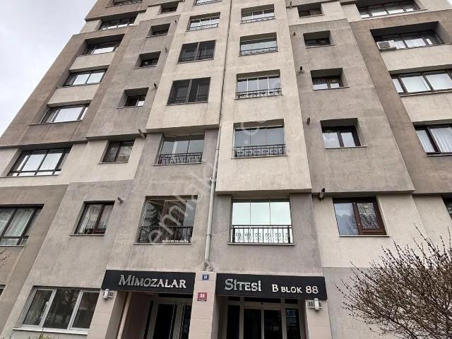 Ankara Ümitköyde Site İçinde Muhteşem Konumda Satılık Daire