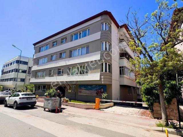 Çankaya Aziz Sancar Sokak Üzerinde 4+1 Satılık Daire