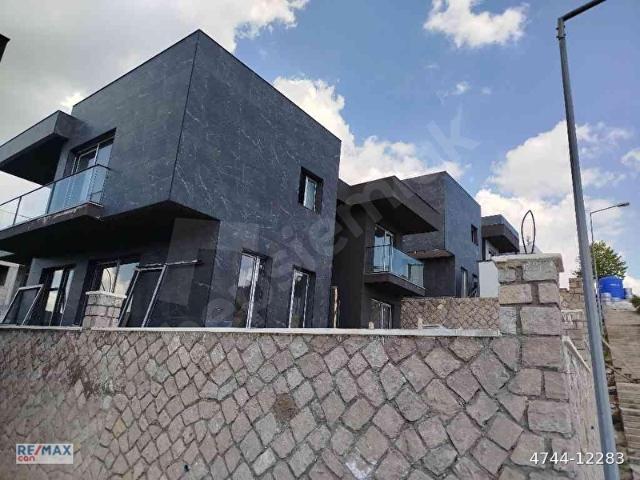 ÇANKAYA DODURGA'DA SİTE İÇERİSİNDE ANAHTAR TESLİM LÜKS VİLLA