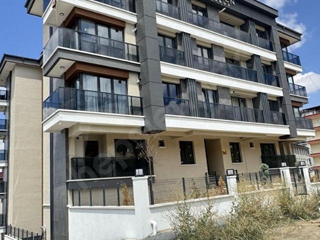 ÇANKAYA DİKMEN KEKLİK PINARINDA BAŞAKTAN SIFIR 1+1 50 M ASANSÖRLÜ