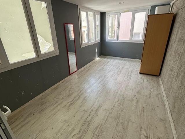 ÇANKAYA MAH.NDE, SAHİL VE METRO YAKINI TERASLI BAKIMLI 2+1 SATILIK DAİRE