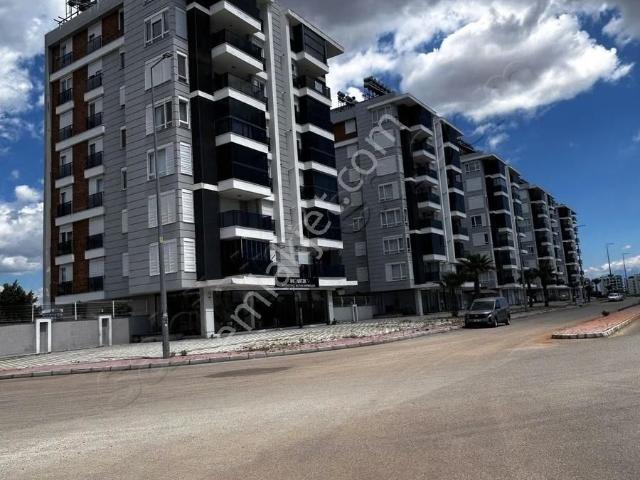 Çankaya'da, Güvenlikli Ve Havuzlu Sitede, Full Manzaralı 2+1