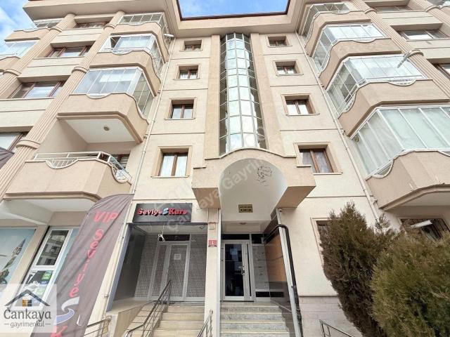 Çankayadan Malazgirt Bulvarı Yanı Cevizlidere Caddesinde Ara Kat