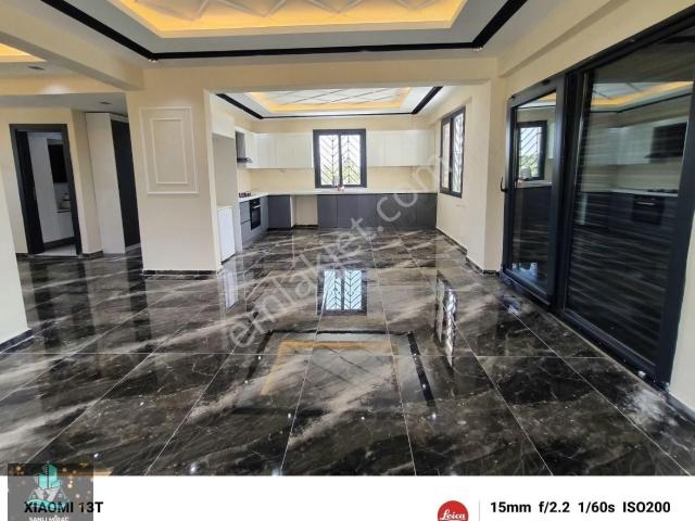 Şanlı Miraç'tan Satılık Diyarbakır Yol Üzeri Lüx Villa