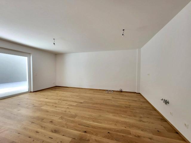 Anlageobjekt! 3 Raum Whg. mit Terrasse und Garten!