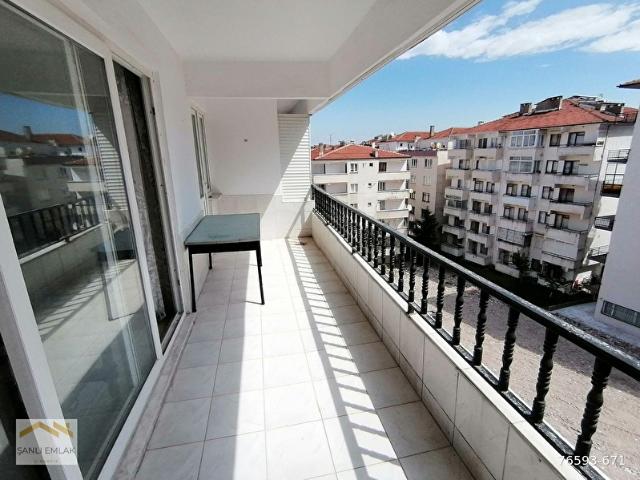 ŞANLI EMLAKTAN ÇINARCIK HARMANLAR MH.'DE,SAHİLE ÇOK YAKIN 2+1 SATILIK DAİRE