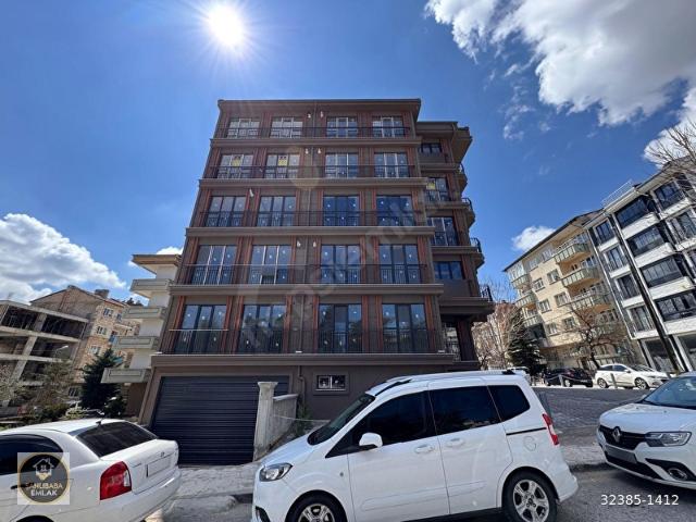 ŞANLIBABA EMLAK'TAN ÇARŞIDA LİSE CADDESİNDE KİRALIK 1+1 OFİSLER