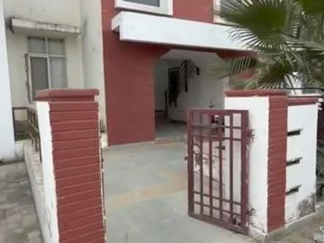 Ansal API Palm Floors 3.5 Bedroom 2900 Sq. Ft. Builder Floor in Sushant Golf City Lucknow Listing ID: #10004