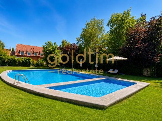 ANSAMBLU CU PISCINA/GARAJ/IANCU NICOLAE/PET FRENDLY/SEMINEU